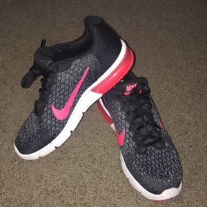 Nike Air Max Sequent 2